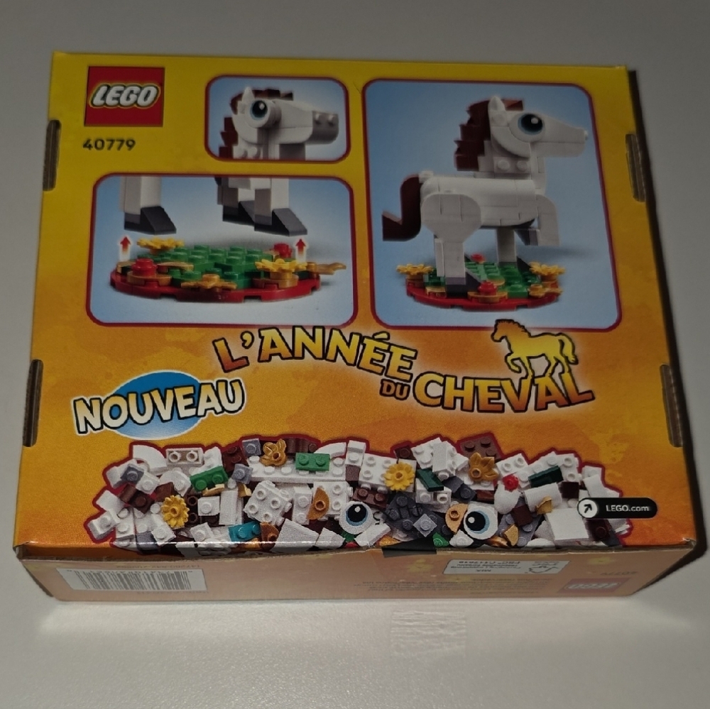 LEGO Year of the Horse Set - 40779 - Picture 2 of 7
